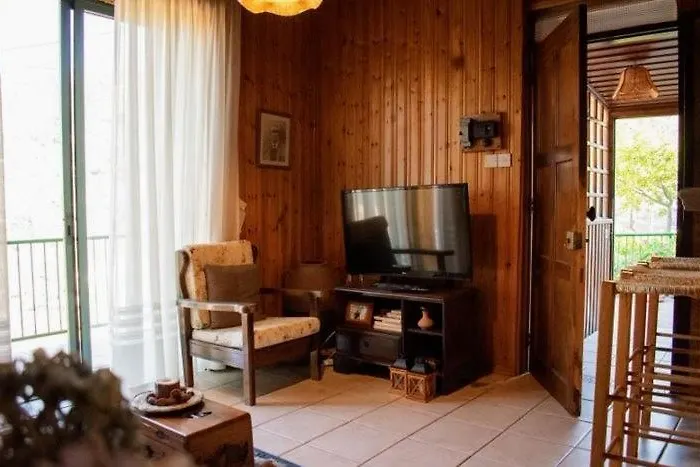 Hébergement de vacances σπίτι με θέα Alona